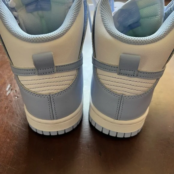 Excellent condition Nike Dunk High size 6 white/Aluminum - Picture 2 of 8
